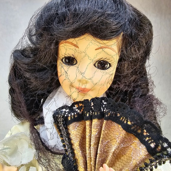 VTG Brinn's Abigail Smith‎ Adams Doll American Tradition First Lady Gown Series - Picture 8 of 16